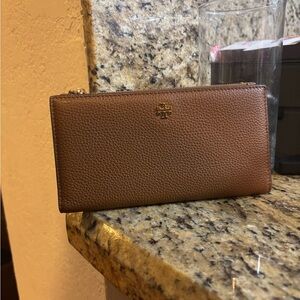Tory Burch Brown Leather Wallet NWT